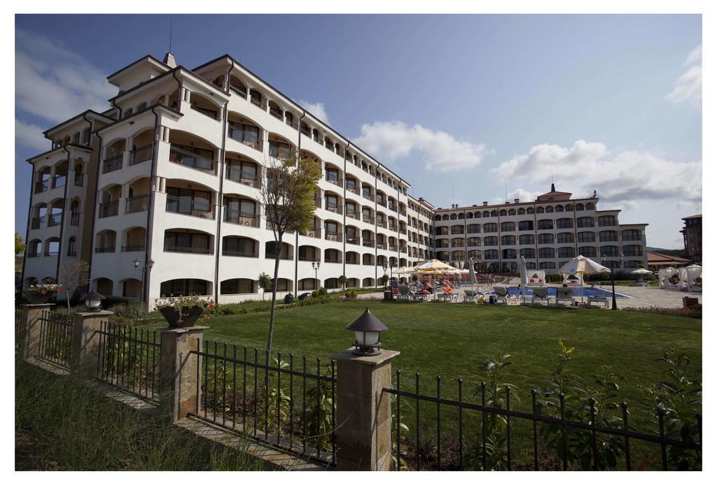 Aparthotel Regina Mare Tsarevo Buitenkant foto