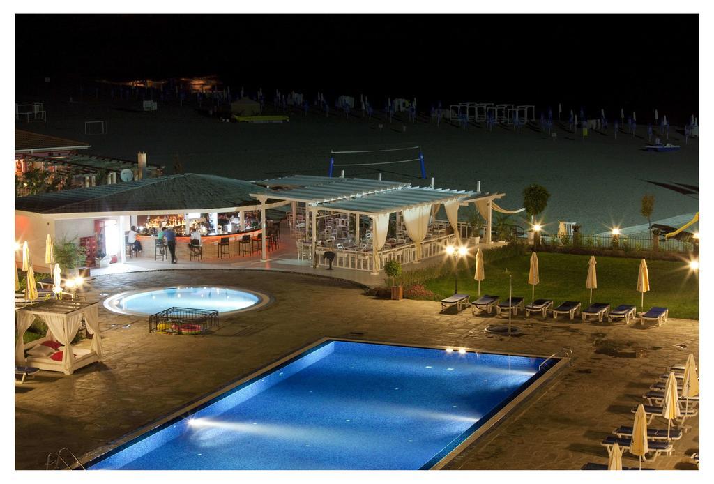 Aparthotel Regina Mare Tsarevo Buitenkant foto
