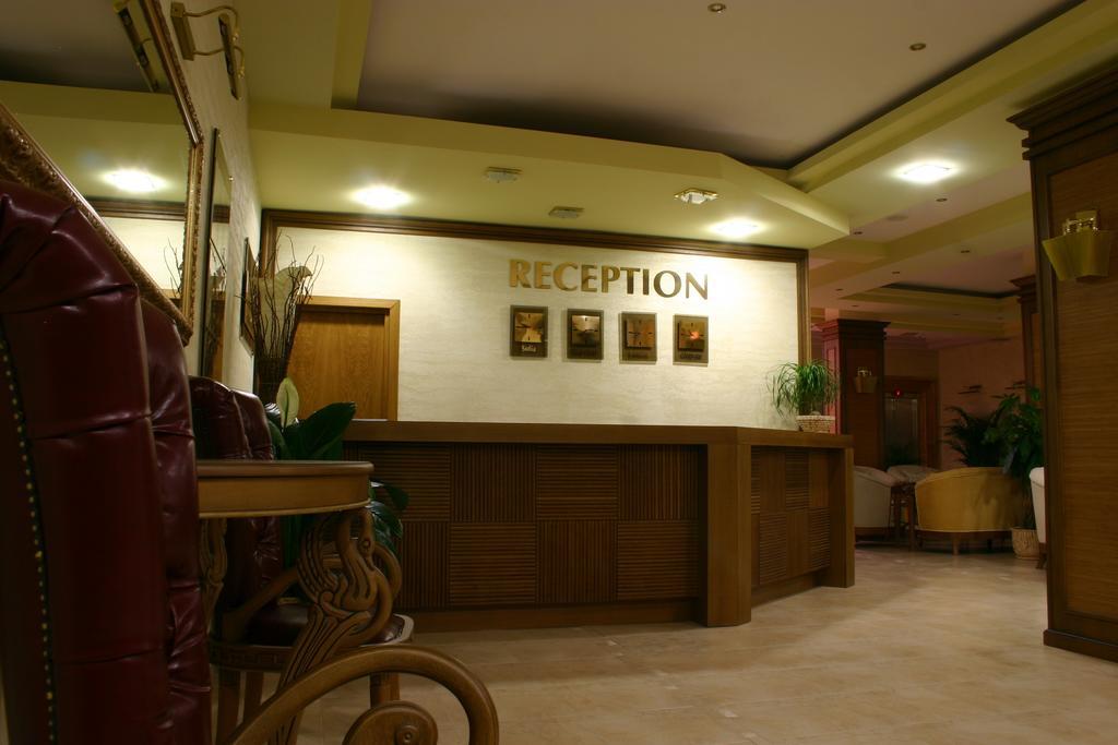Aparthotel Regina Mare Tsarevo Buitenkant foto