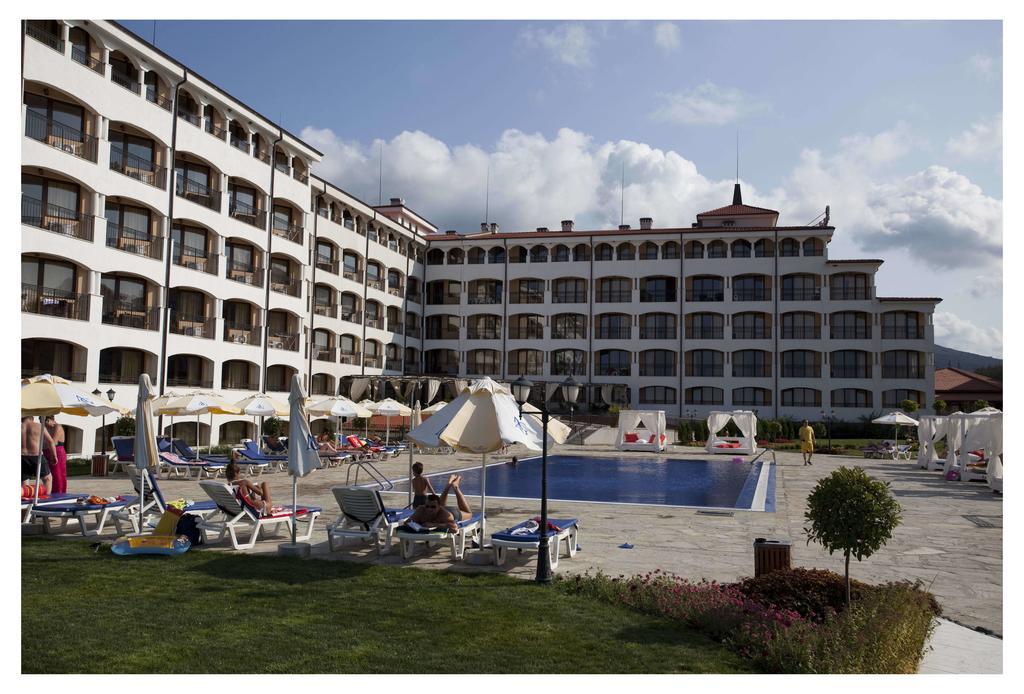 Aparthotel Regina Mare Tsarevo Buitenkant foto